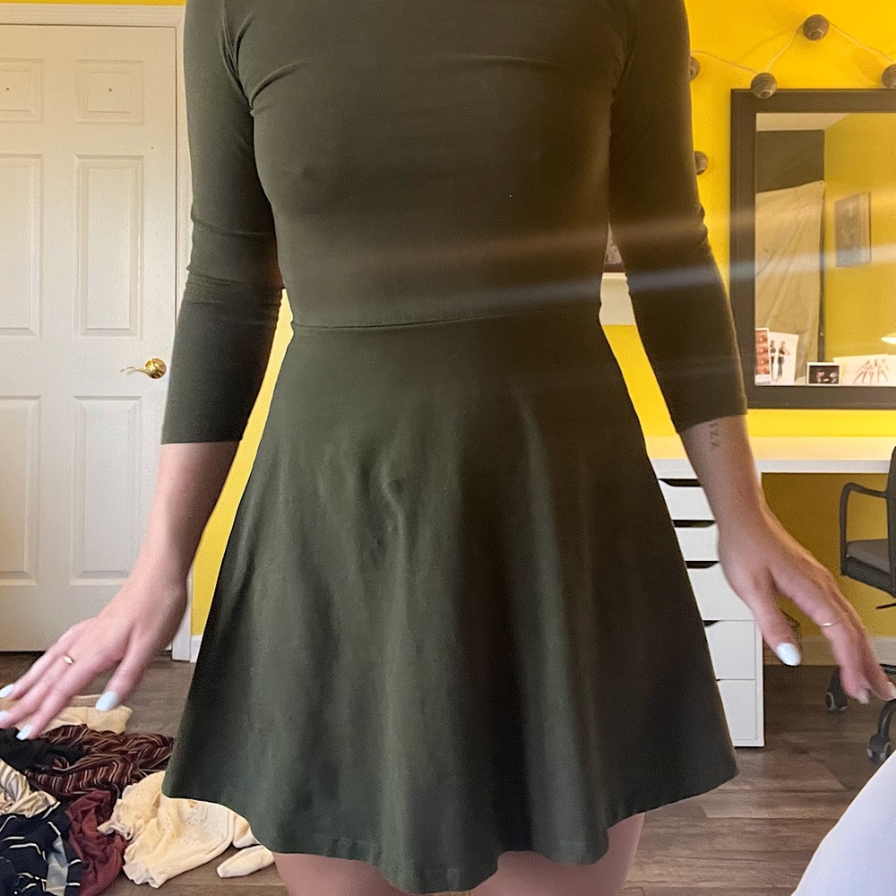 Green forever 21 long sleeve dress